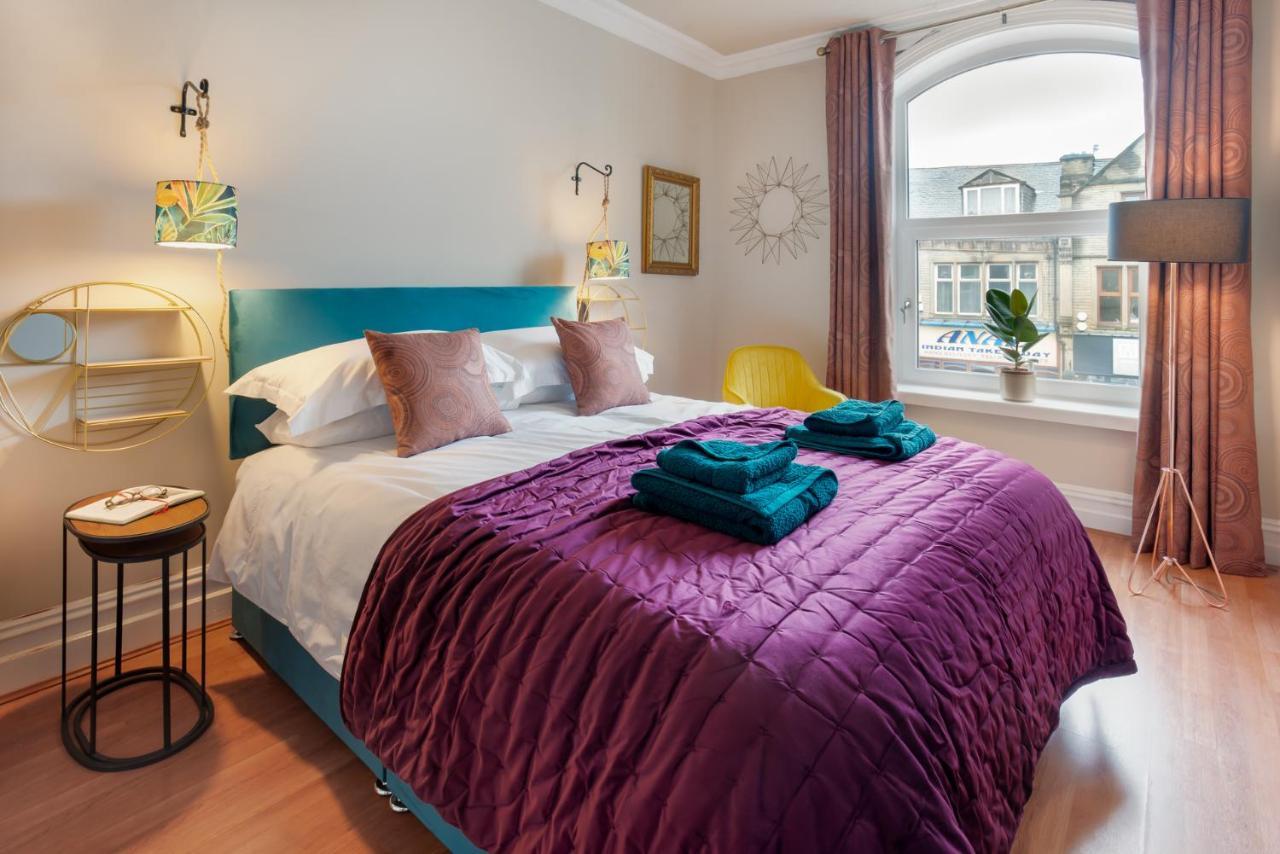 Road Flat 2 Apartment